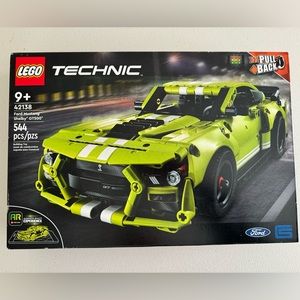 NEW Lego Technic Green Ford Mustang - Shelby GT500 Building Set
